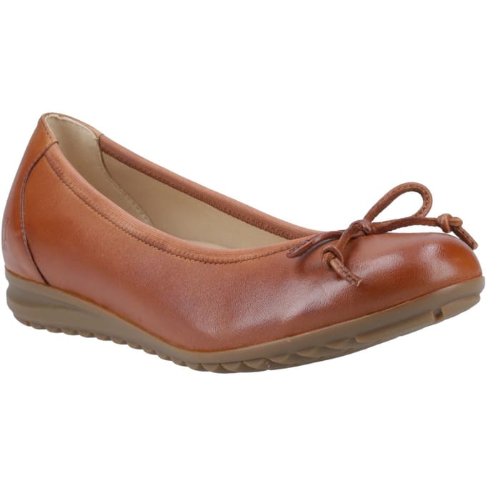 Hush Puppies Lucille Leren Dames Tan Platte Schoenen