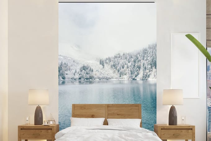 Behang - Fotobehang Winter - Water - Sneeuw - Breedte 200 cm x hoogte 300 cm