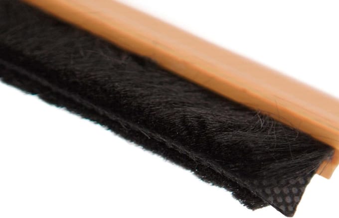 Tochtstrip - isolerende tochtstopper - deurstrip
