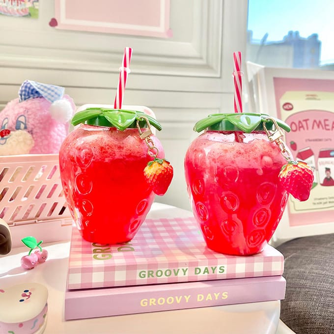 Aardbeienstrobeker Leuke 500ml Grote Capaciteit Plastic Waterbeker voor School Kantoor Thuis pink