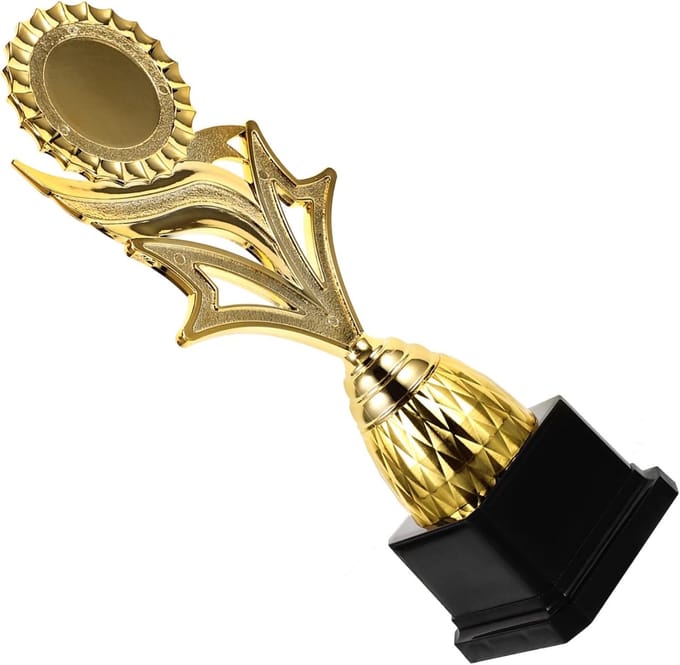 Competitie Trofee - Feestprijs Beker - Kinderen Belonen - Met Naamplaatje - 24.5cm Hoog - Gouden
