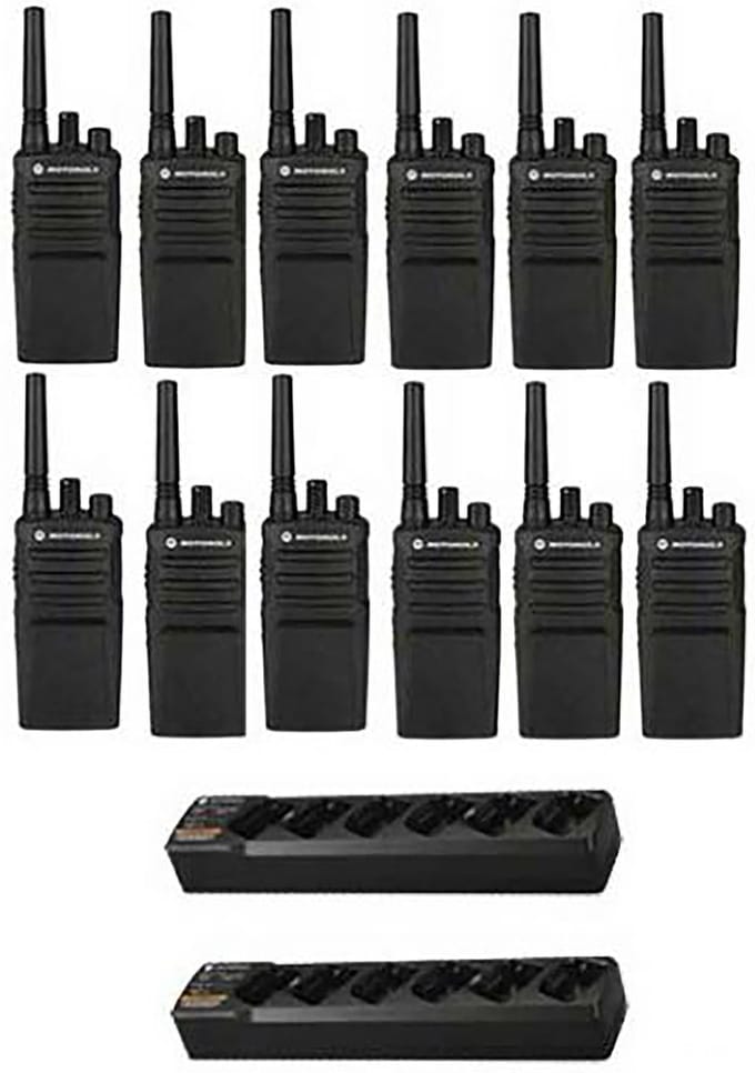 Set van 12 Motorola XT420 UHF IP55 PMR446 Portofoon met 2 multiladers