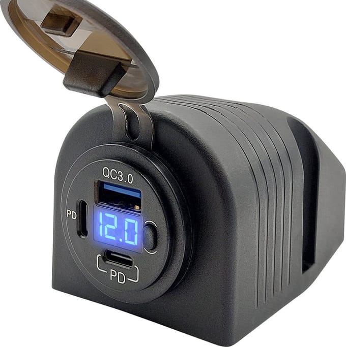 ProRide 12V USB C Stopcontact 3 Poorten Opbouw met Schakelaar/Voltmeter - QC3.0 - USB C Autolader, Boot en Camper - Complete set - Blauw