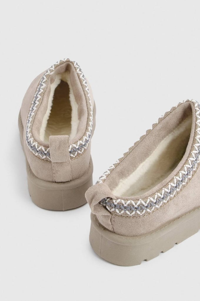 boohoo Dames Geborduurde Gezellige Mules | Mocha | Maat: 3