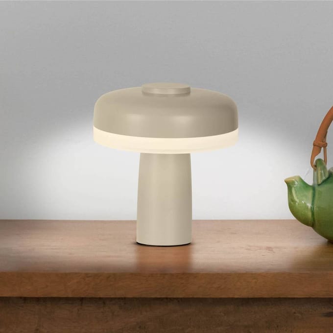 Näve LED tafellamp Pilu, beige Hoogte 16,5 cm metaal Touchdim