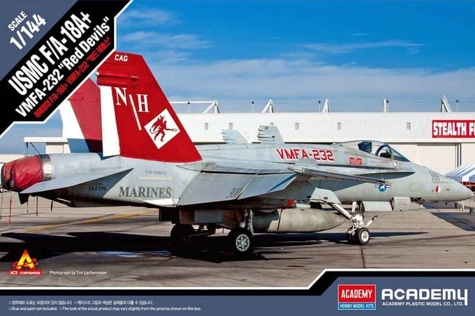 Academy Modelbouwpakket Militaire voertuigen - 12627 McDonnell Douglas USMC F/A-18A+ Hornet - VMFA-232 Red Devils - Amerikaans Straaljager Plastic - 1:144 - Modelbouw