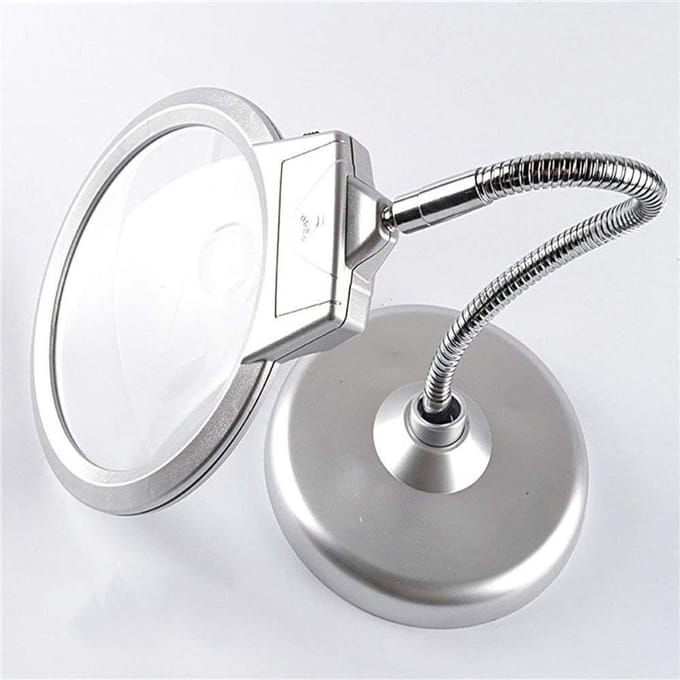 Verlichte Bureaulamp - Verstelbare Loep - Hobby en Knutselen - Met Ingebouwde Schaal - 2x Vergroting - Wit