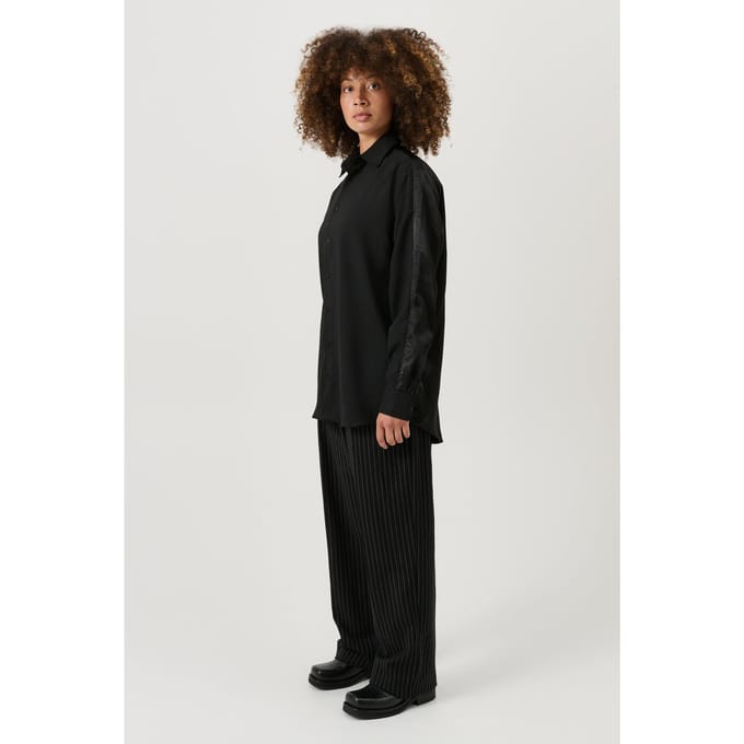 Soulland Damon Shirt Black Größe: M/L | Longsleeves Outlet | Unisex | Schwarz