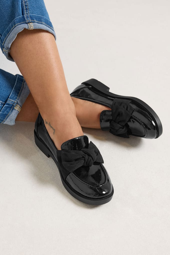 Yours Zwarte Lak Loafers Met Strik In Brede Epasvormsize 42E