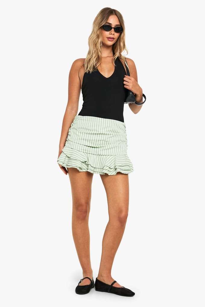 boohoo Dames Gestreepte seersucker ruche micro minirok | Green | Maat: 12