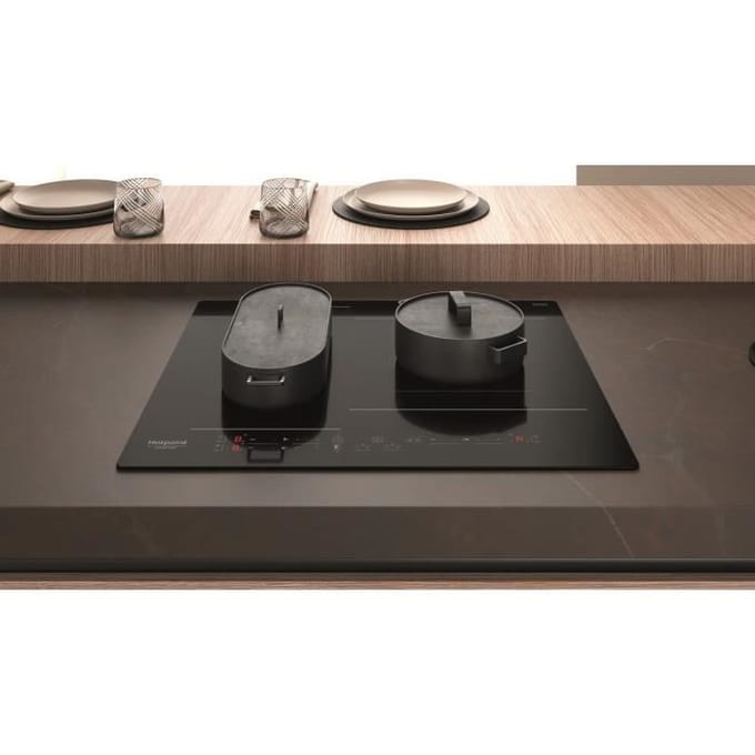 Table de cuisson induction - HOTPOINT - 3 zones - HB2760BNE - L 59 x P 51 cm - 7200W total - Noir