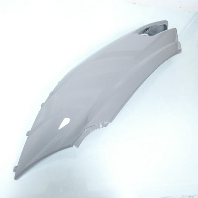 Achterkap linksachter voor scooter Piaggio 350 MP3 MAXI SPORT 1B002010000HT grijs 715/C Nieuw
