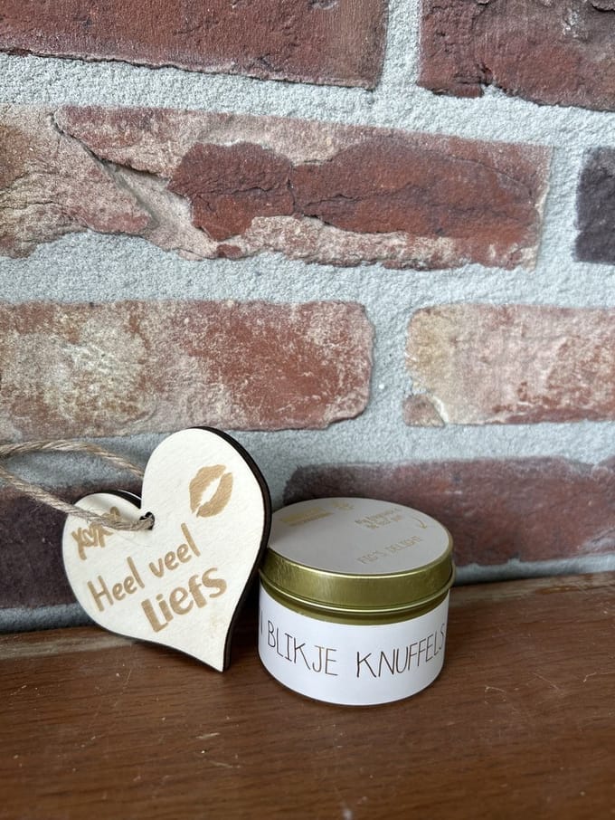 Creaties van hier - Kaars - Een blikje knuffels - met hartje