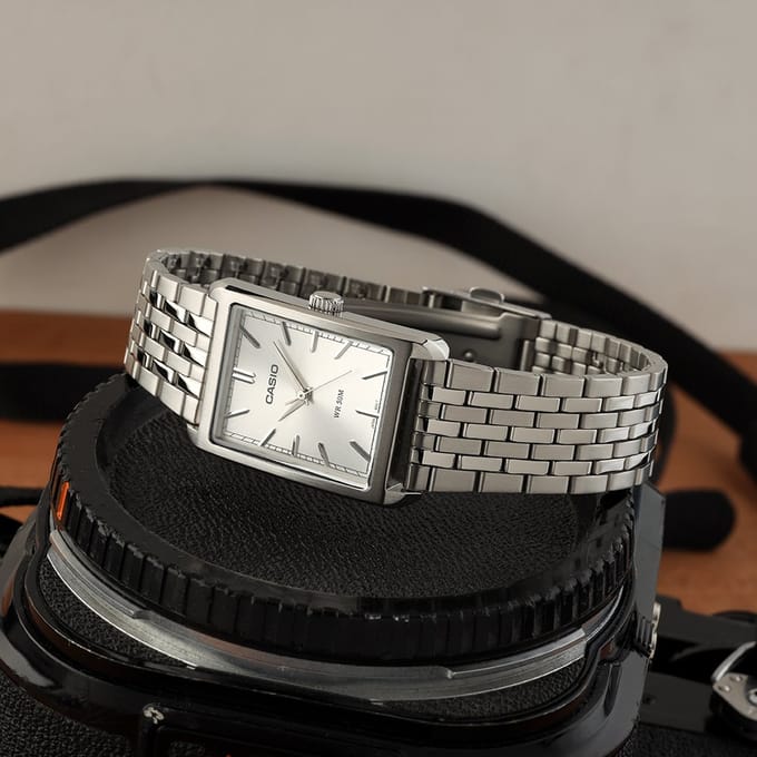 Casio Casio Collection MTP-B215D-7AVER Horloge - Staal - Zilverkleurig - Ø 28.5 mm