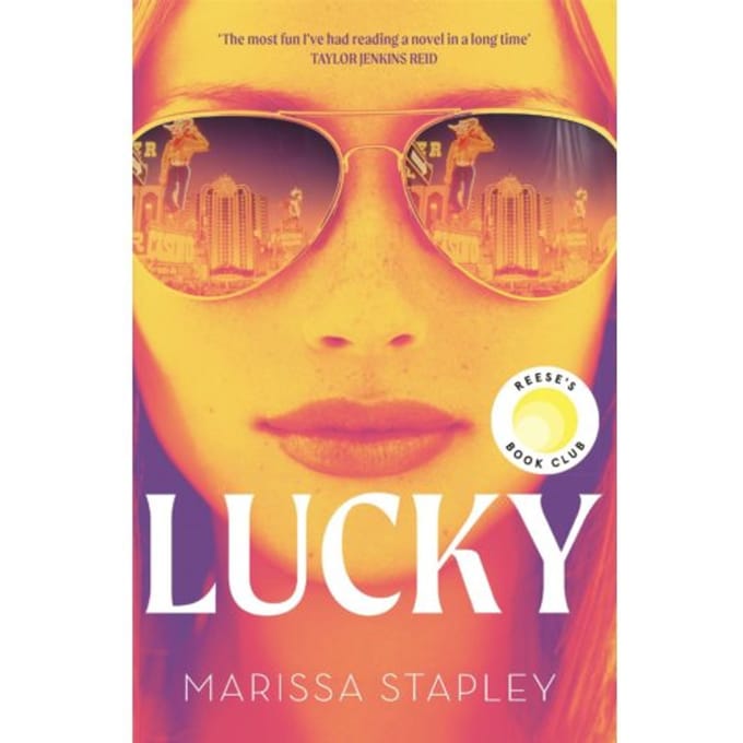 Lucky by Marissa Stapley Paperback Boek 9781399703819