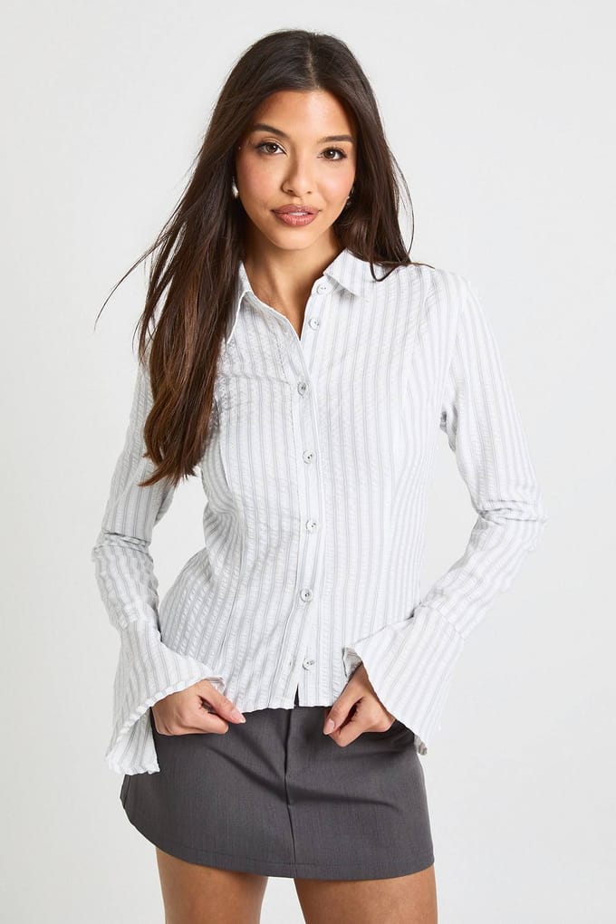 boohoo Dames Getextureerd Gestreept Getailleerd Overhemd | Wit | Maat: 40