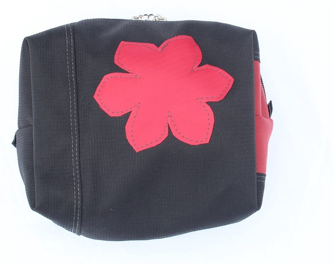 Recycle accessoires tasje | Procean | Rode bloem