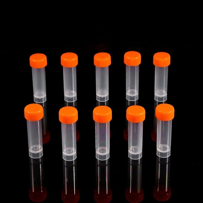 Set van 10 Stuks 5Ml Testbuizen met Doppen en Siliconenpakking - Ideaal voor Monsters en Opslag