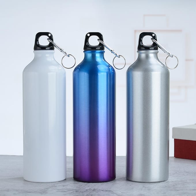 750 ml waterflessen met karabijnhaak Draagbare aluminium waterfles Herbruikbare lekvrije waterkan voor veelkleurig