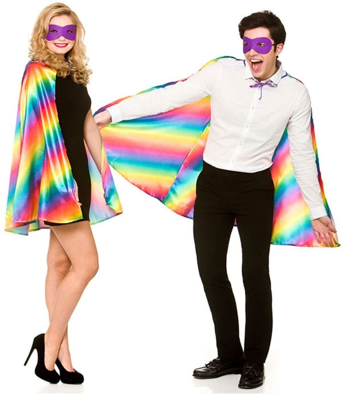 Mooie regenboog cape met oogmasker