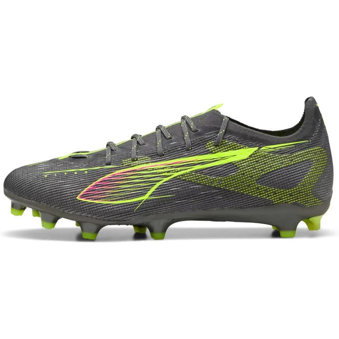 Puma ultra 5 pro fg/ag in de kleur geel.