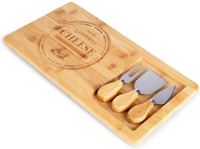 Kaasplank met Kaasmes Bamboe 4 delig - Serveerplank - Kaasmessen - Set - Hapjesplank - Mesjes - Snijplank