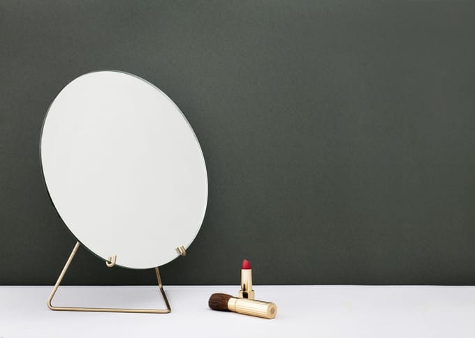 Moebe Standing Mirror - Ø 30 - messing