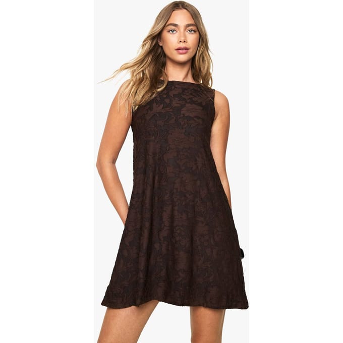 boohoo Dames Getextureerde Burnout Swing Mini Jurk | Chocolate | Maat: 8
