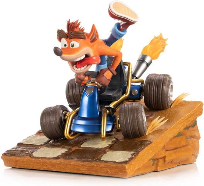 First 4 Figures - Crash Team Racing Nitro-Fueled Resin Painted Statue: Crash in Kart (Standard Edition) - Figuur