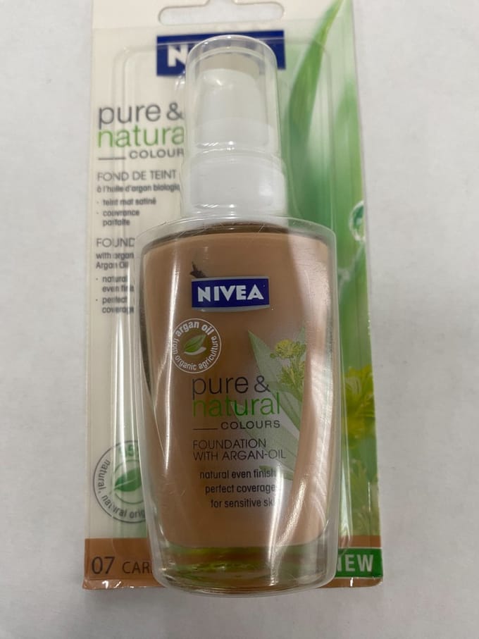Nivea - Pure & Natural Foundation met Argan Oil 07 Caramel
