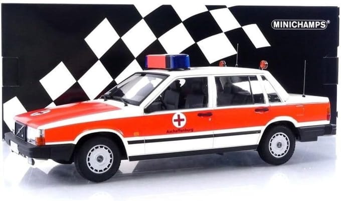 Volvo 740 GL DRK Aschaffenburg 1986 - 1:18 - Minichamps