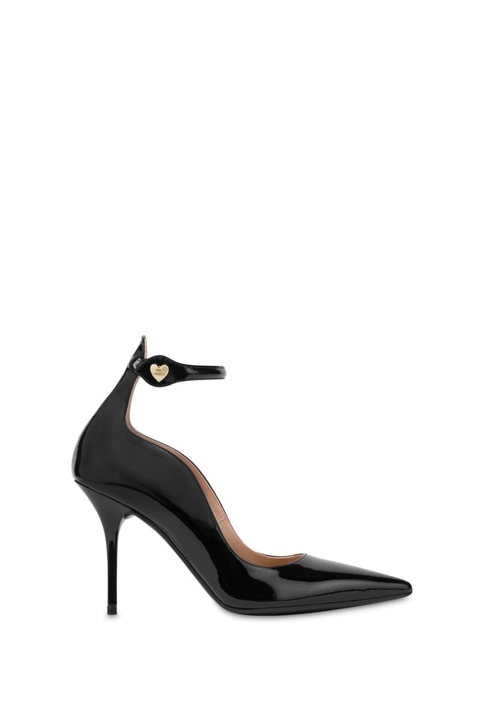 Moschino Heart Button Patent Leather Pumps Black Maat: 36 | Pumps Outlet | Dames | Zwart