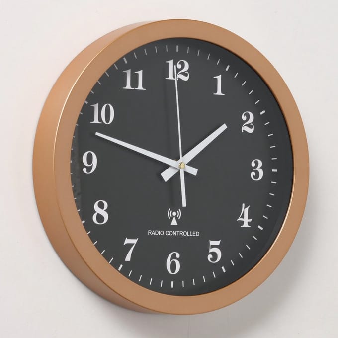 Wandklok - klok - Ø 30 cm - Radio-controlled - Zwart - Goud.