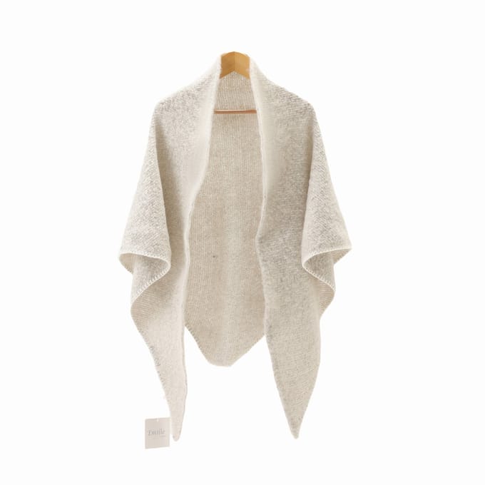 Emilie scarves - sjaal - wintersjaal - driehoek - grijs wit