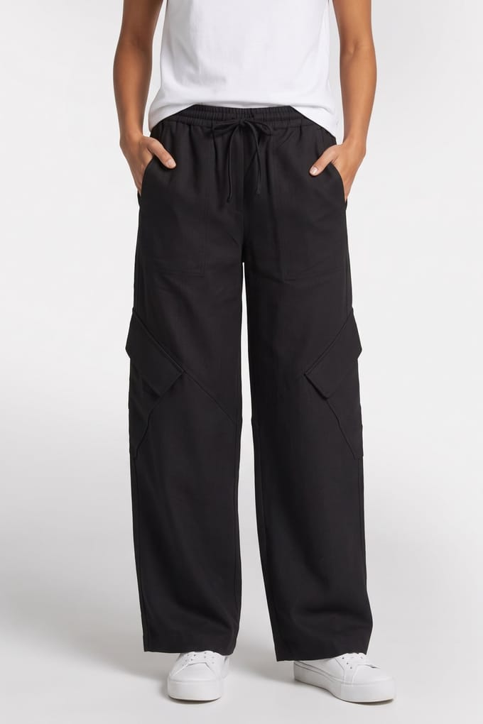 ARKET Eini Fluid Cargo Black Taglia: 34 | Pantaloni cargo Outlet | Donna | Nero