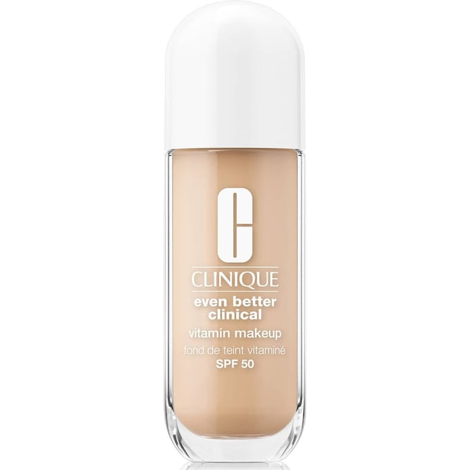 Clinique Verheldert Hydrateert En Beschermt De Huid Clinique - Vitamin Makeup Verheldert, Hydrateert En Beschermt  De Huid Light Cool 2