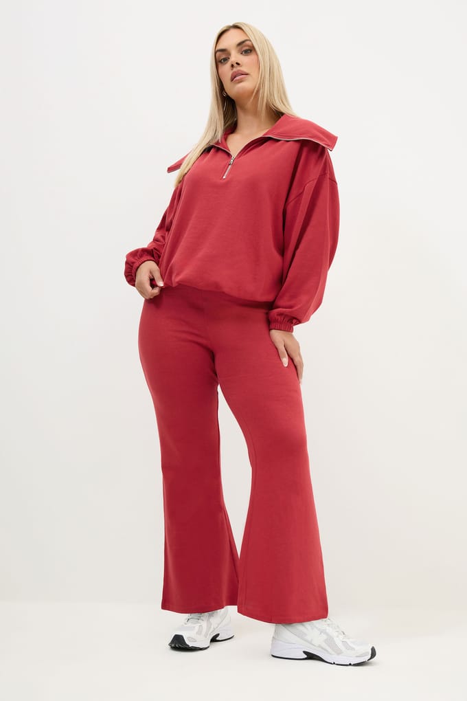 Limited Collection Bordeauxrode Slim Flare Joggers Size 48