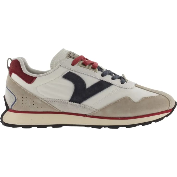 Trainers Victoria Root