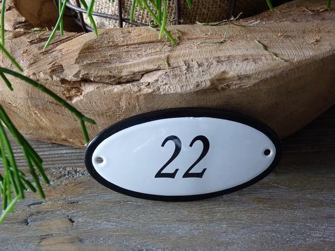 Emaille huisnummer 10x5 wit nr. 22