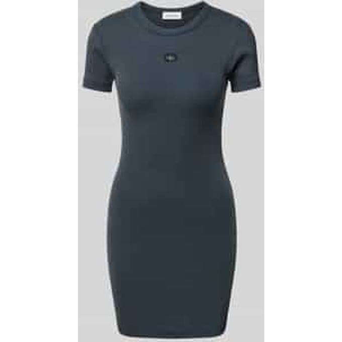 T-shirtjurk met labelpatch en ronde hals
