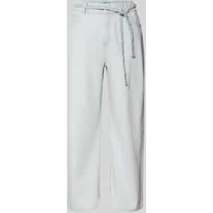 jeans met riem in vlechtlook
