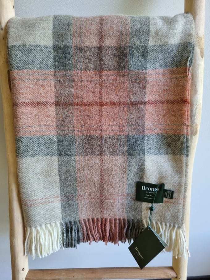 Wollen Plaid - SKYE Coral - 140x185cm - Bronte x Plaids.shop