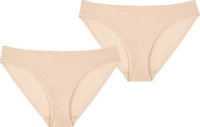 Triumph Tai-Slip Body Make-Up Essentials