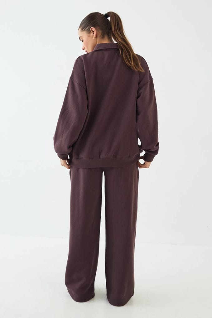 Dames DSGN Studio Badstof Applique Rechte Pijp Jogger | Chocoladebruin | Maat: Medium