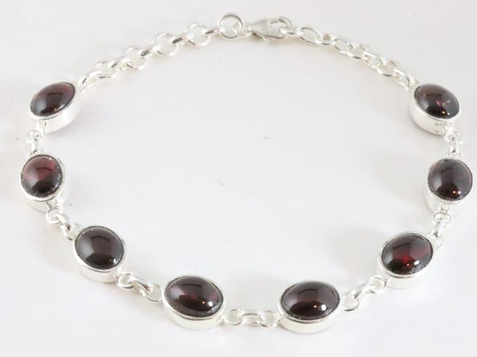 Hoogglans zilveren armband met granaat