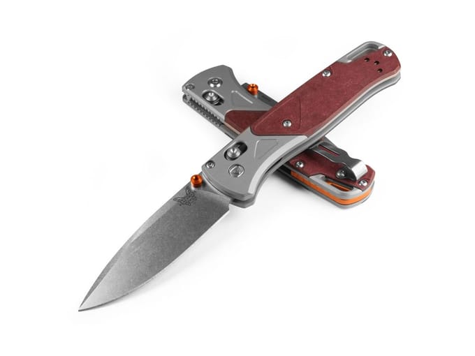Benchmade Bugout Grey/Redstone Aluminium & Richlite