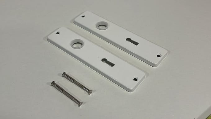 Langschild sleutelgat aluminium / wit 56mm