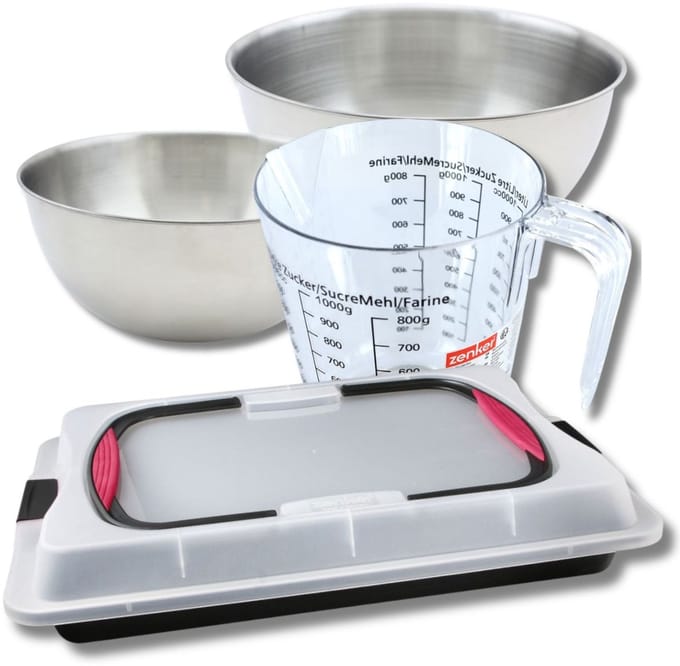 Bakkersset met bakplaat 42 x 29 cm met deksel, 2 mengkommen, maatbeker en spatel Zenker