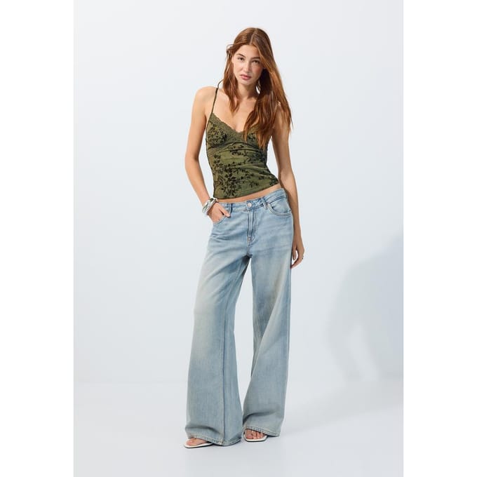 Stradivarius Aansluitende top met flock-print en kant  Kaki S