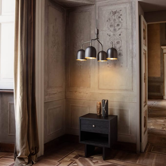 Gubi Kroonluchter Howard 4-lamps Ø 66 cm brons